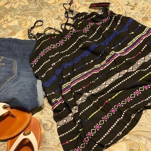 Juniors medium NOBO print tank NWT